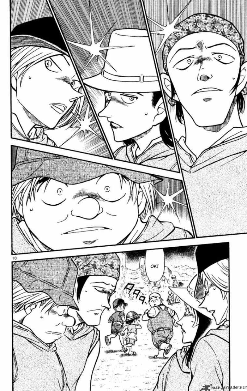 Detective Conan Chapter 525 Page 10