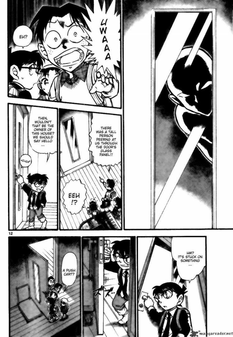 Detective Conan Chapter 728 Page 12